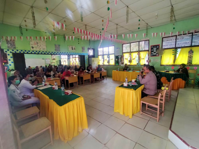 Cooling System di Kampung Pencing Bekulo, Polsek Kandis Sampaikan Pesan Pilkada Damai