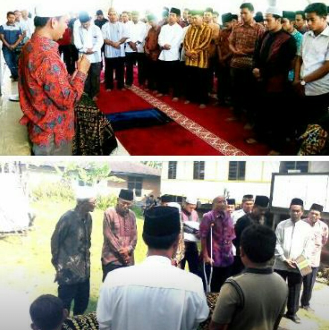  Isak Tanggis Warga Sentajo Menyambut Kedatangan Jenazah Rektor Uniks