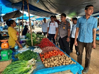 Polres Kuansing Turun Lapangan Tinjau Kestabilan Harga