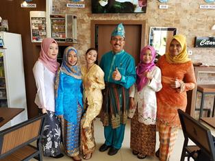 Memperingati HKN 2018, SSK II Pekanbaru Gunakan Pakaian Adat Melayu Riau