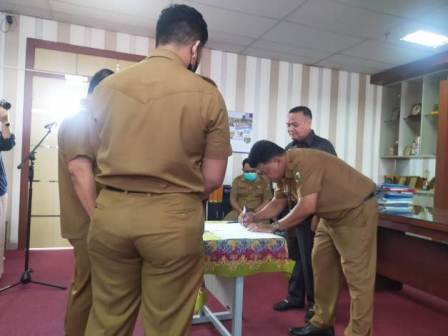 Pj Wako Pekanbaru Muflihun Tunjuk Kadisnaker Sebagai Plt Kadisdik, Ini Alasanya