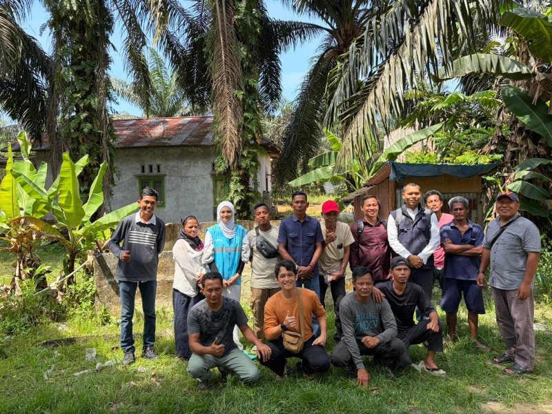 Wujudkan Komitmen,  PLN NP UP Tenayan Dukung Pemberdayaan Masyarakat Melalui Bantuan 15 Kolam Bioflok