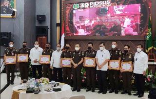 Kejari Kuansing Kembali Ukir Prestasi, Raih Predikat Terbaik Harapan II Nasional & Terbaik I di Riau