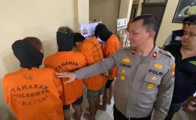 Pesan MiChat, Pria di Pekanbaru Diperas Sekelompok Orang