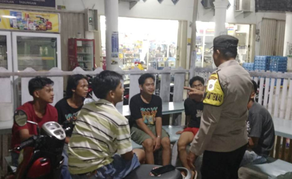 Polsek Tempuling Laksanakan Kegiatan KRYD di Tempat Rawan Pasca Pilkada 2024