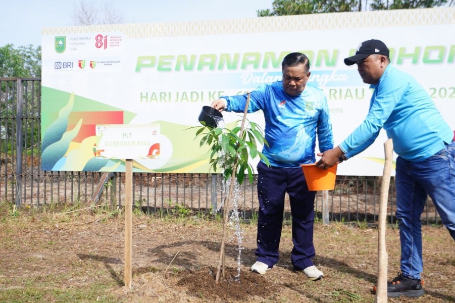 HUT ke-69 Riau: Target Jadi Taman Hayati, Pemprov Tanam 2.500 Pohon di Stadion Utama