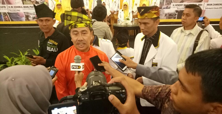 Yopi, Harris Dan Septina Tak Penuhi Undangan Partai PKS, Syamsuar Jentelmen