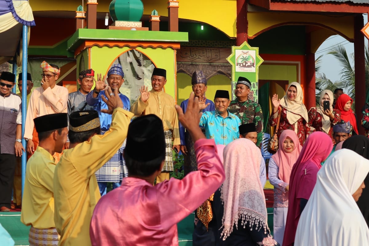 Lepas Pawai Ta'aruf, Wabup SU Ajak Masyarakat Sukseskan MTQ Kuindra