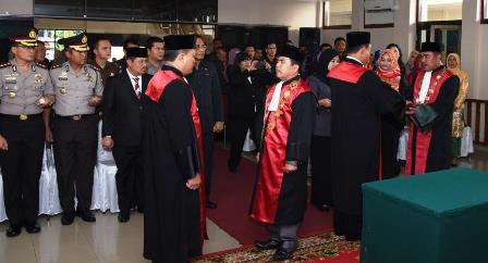 Bupati Amril Hadiri Pelantikan dan Serah terima Ketua Pengadilan Negeri Bengkalis di Pekanbaru