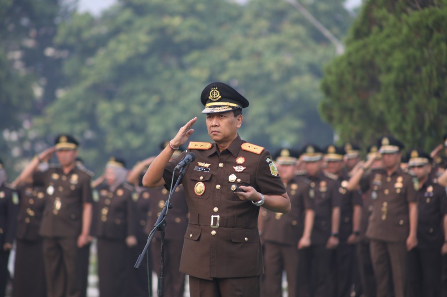 Sambut HUT ke-81 Kejaksaan RI, Kajati Riau Pimpin Ziarah di TMP Kusuma Darma
