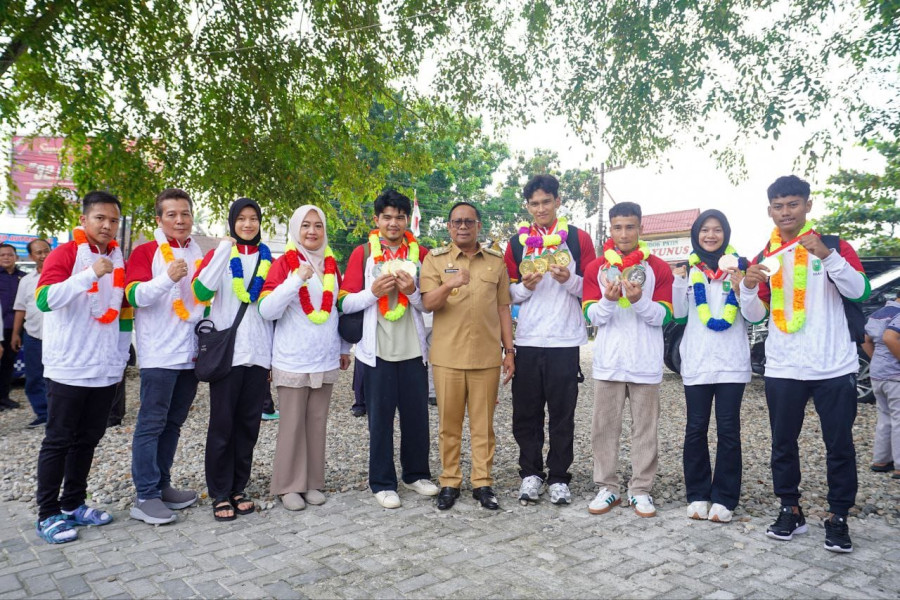 Sambut Atlet Senam Meraih 6 Medali Emas PON Aceh - Sumut, Pj Gubri Rahman Hadi Sampaikan Rasa Bangga