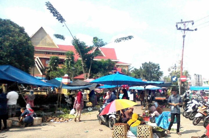 Pedagang Pasar Lumpur Sudah Pindah Ke Pasar Rakyat Teluk Kuantan