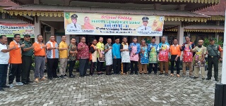 Peringati Hari Ibu, Bapak-Bapak & Camat Rengat Barat Gelar Lomba Masak