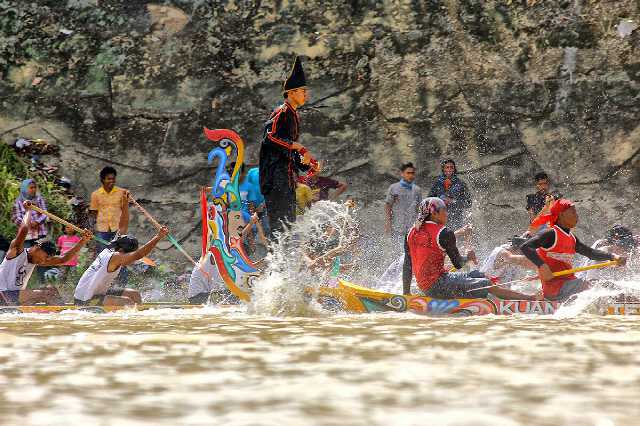 Mau Nonton Pacu Jalur di Teluk Kuantan?, Cek Prakiraan Cuaca Hari Ini