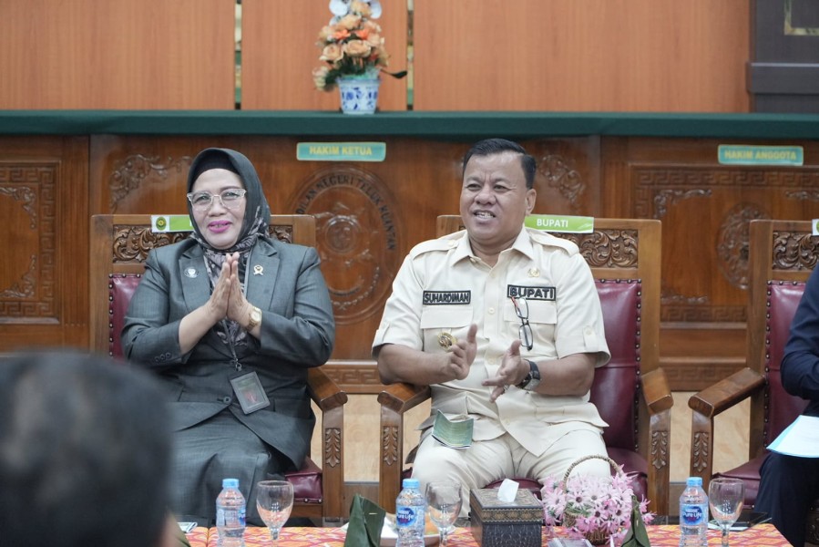 Ketua Pengadilan Tinggi Riau: Perda MHA Kuansing Jadi Contoh Integrasi Hukum Adat dan Hukum Negara