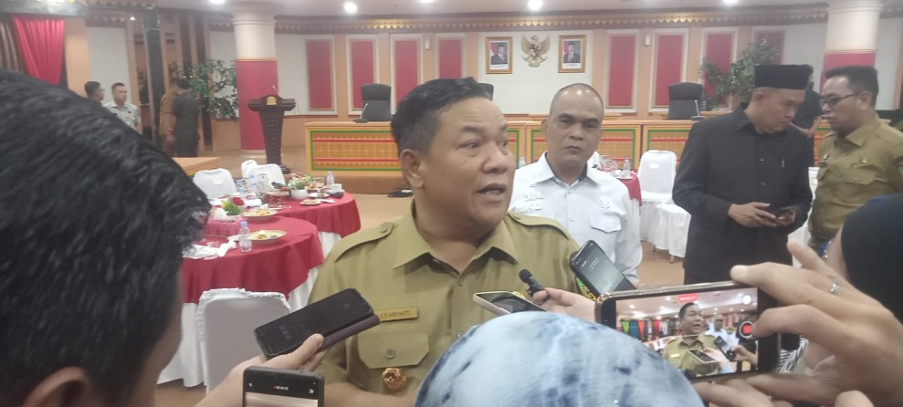 Riau Ikut 'Kencangkan Ikat Pinggang': SF Hariyanto Temui Pimpinan DPRD Bahas Fiskal Daerah dan Mutasi ASN
