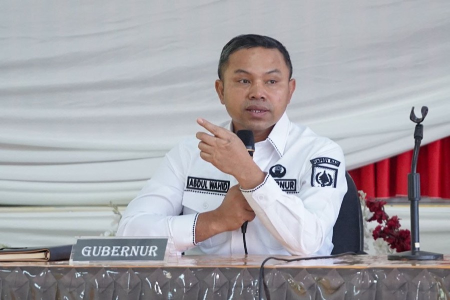 Titik Panas Meningkat Signifikan, Gubri Wahid Tetapkan Riau Tanggap Darurat Karhutla