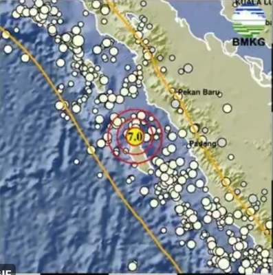 Diguncang Gempa Megathrust Event, Warga Sumbar Diminta Periksa Kondisi Bangunan Sebelum Masuk Rumah