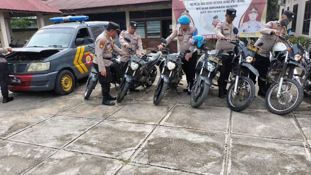 Jelang Pilkada, Polsek Tempuling Cek Kesiapan Kendaraan Dinas Pengamanan Distribusi Logistik