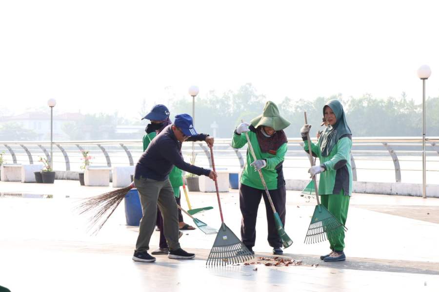 Pimpin Gotong Royong, Sekda Arfan: Mari Jaga Lingkungan