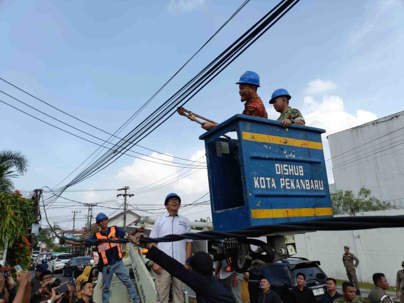 Kabel Semrawut Bikin Tak Nyaman, Pemko Pekanbaru Perketat Izin Provider Fiber Optik