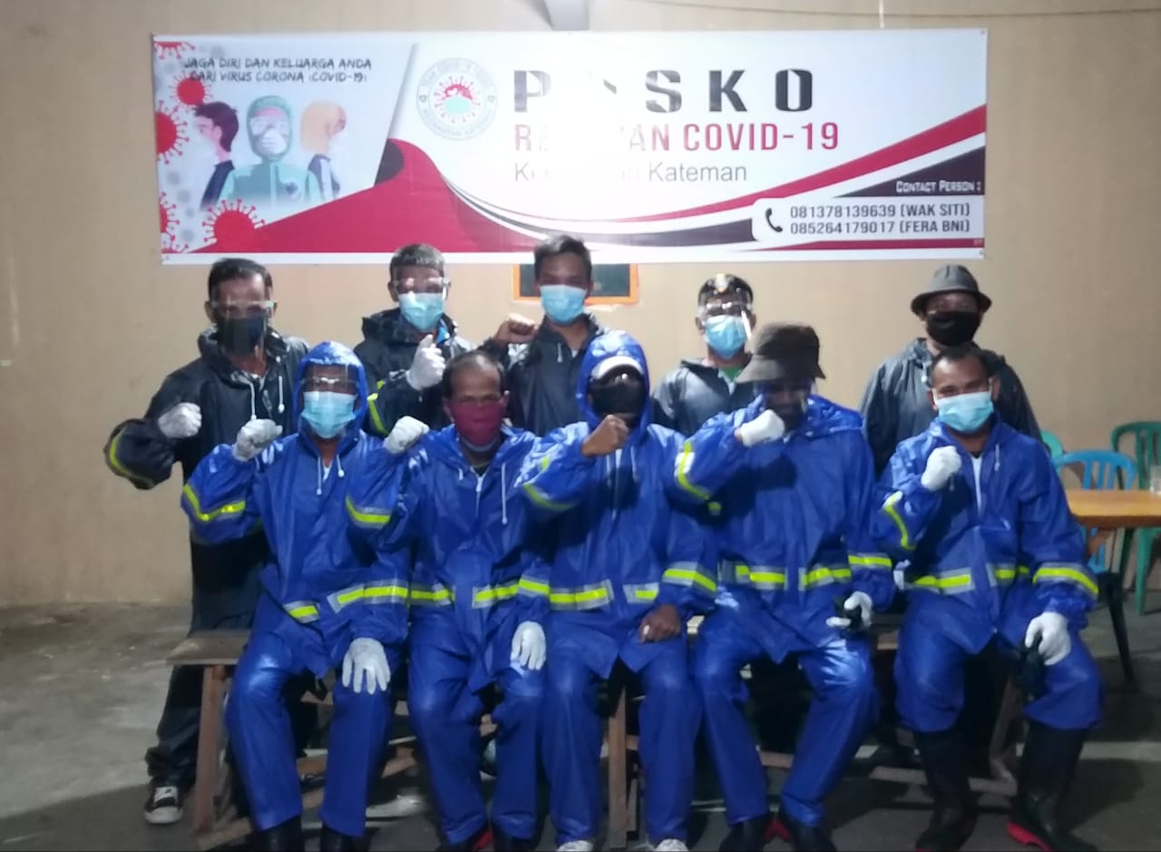 Tim Gugus Tugas Covid-19 Kateman dapat Bantuan 20 Baju APD Hazmat dari Yayasan Vioni Bersaudara