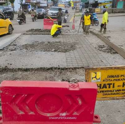 Pengumuman: Jalan Menuju Bukit Barisan Pekanbaru Dalam Perbaikan, Sementara Gunakan Jalan Alternatif! 