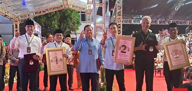 Peringatan Bagi ASN! Pose Jari Dukung Capres Bisa Turun Jabatan hingga Diberhentikan