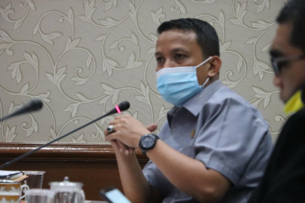 Ada 14 Desa di Inhil Belum Teraliri Listrik, Dani M Nursalam Desak PLN Segera Tuntaskan