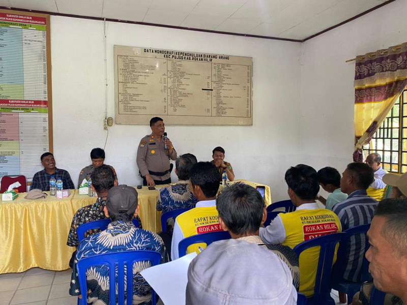 Silaturahmi Bersama Toga dan Tomas, Kasat Binmas Polres Rohil Sampaikan Pesan Pilkada Damai 2024