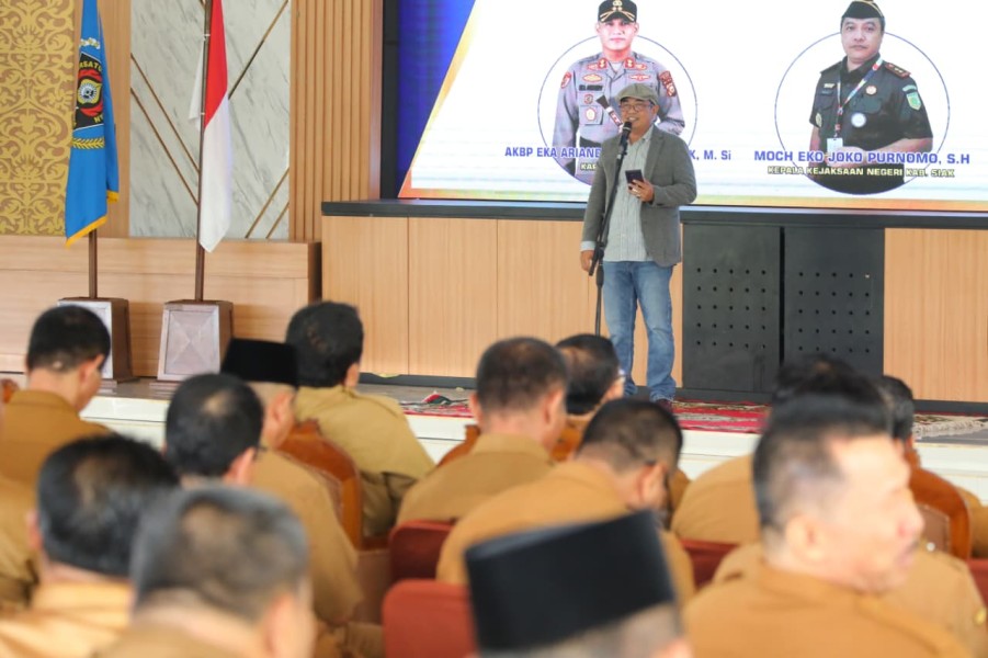 PWI Siak Taja Seminar Jurnalistik, Dihadiri Lebih Dari 300 Kepsek SD dan SMP se Kabupaten Siak