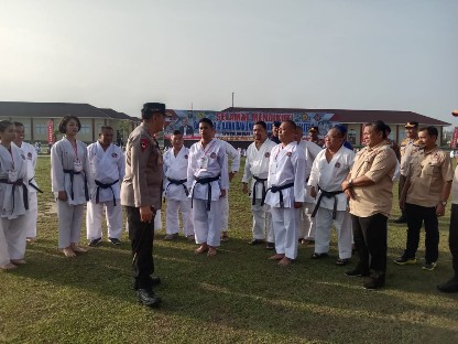 Diikuti 260 Karateka, Kapolda Riau Buka Gashuku & Ujian DAN Inkanas Regional Sumatera