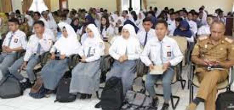 Ratusan Pelajar SMA Bengkalis Ikuti Tabligh Akbar Jelang UN