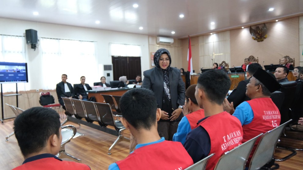 Bupati Afni Penuhi anji Masyarakat Jadi Saksi di Sidang Konflik Tumang