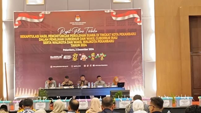 KPU Pekanbaru Tetapkan Agung Nugroho-Markarius Anwar Sebagai Pemenang Pilwako 2024