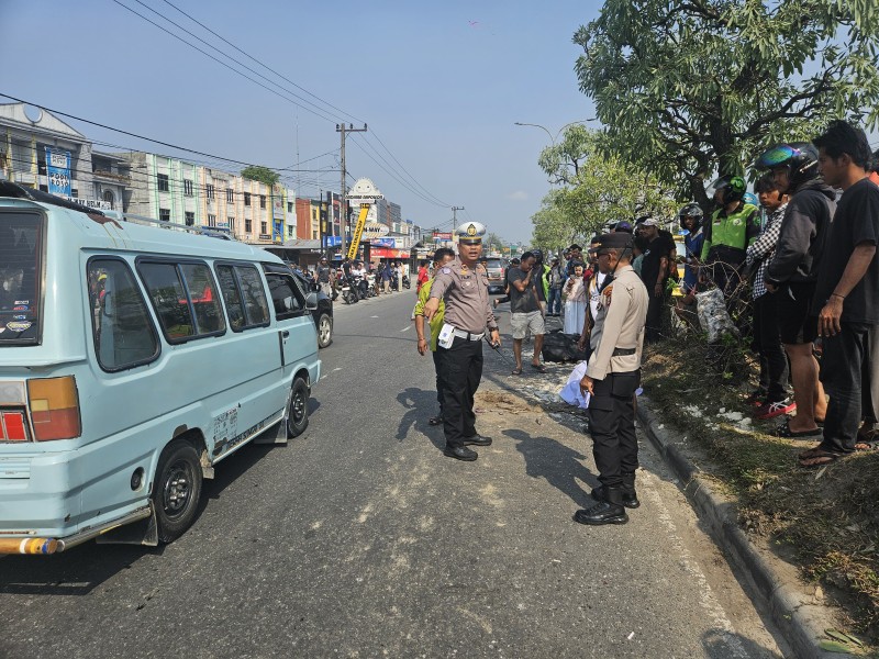 Rem Blong, Mobil Truk Tabrak Pengendara Sepeda Motor hingga Tewas