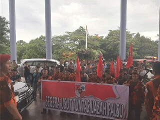 Desak Tuntaskan Dugaan Ijazah Palsu, PP & Mahasiswa Kuansing Geruduk Sejumlah Instansi