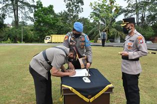 Kapolres Kuansing Pimpin Sertijab Kapolsek Kuantan Tengah