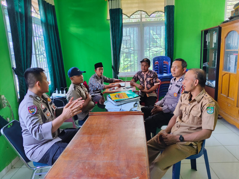 Polres Rohul Ajak Masyarakat dan Pemuda Desa Pasir Agung Sukseskan Pilkada 2024