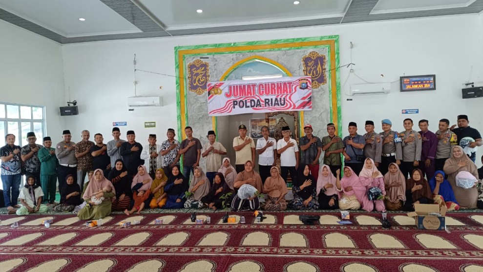 Gelar Jumat Curhat, Polda Riau Juga Sosialisasikan Operasi Patuh Lancang Kuning 2025