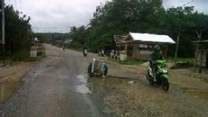 Masyarakat Simandolak Harapkan Perbaikan dan Pelebaran Jalan