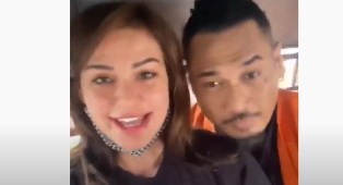 Warganet Dihebohkan Aksi Ciuman dalam Mobil Tahanan, Kok Bisa?