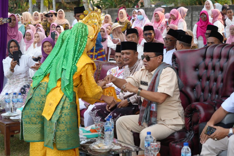 Buka MTQ Tingkat Kecamatan Cerenti, Suhardiman Berikan Kebebasan Camat Berinovasi Lahirkan Qari dan Qariah Terbaik
