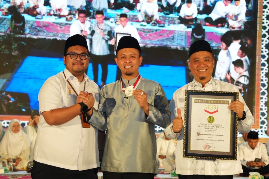 Tutup HUT ke-242 Pekanbaru, 9.184 ASN Ngaji Massal Raih Rekor MURI