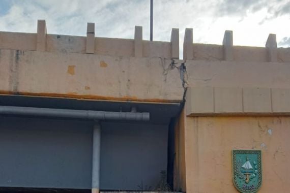 Ada Retakan di Fly Over Jalan Sudirman Pekanbaru, Warga Khawatir Rubuh Minta Tidak Difungsikan