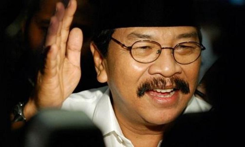  Mantan Gubernur Jatim Pak De Soekarwo Diperiksa KPK