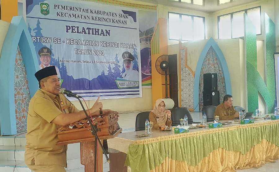 Tingkatkan Kapasitas RT dan RK, Bupati Alfedri Harap Pelayanan Publik Lebih Baik