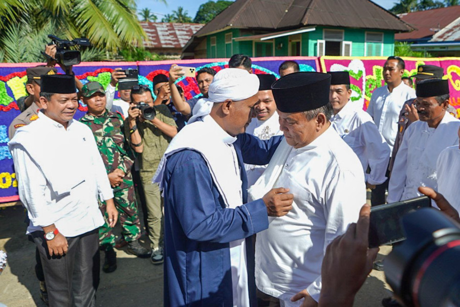 Pj Gubri Ajak Warga Teladani Sikap dan Perjuangan Syekh Ma'sum Tambusai