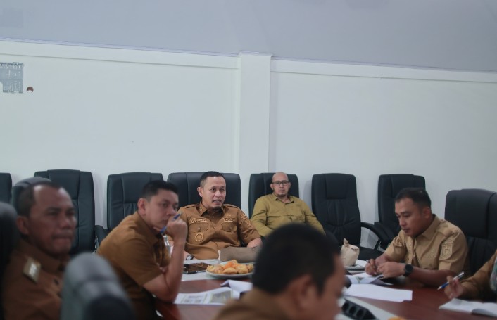 Respon Keluhan Masyarakat, Wako Pekanbaru Kumpulkan Sejumlah Kepala OPD