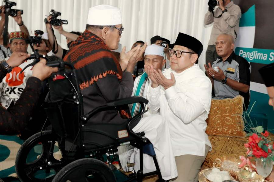 Usai Ziarah ke Makam Syekh Abdurrauf As-Singkili, Cawapres AMIN Kunjungi Ponpes Darul Ihsan Aceh Besar
